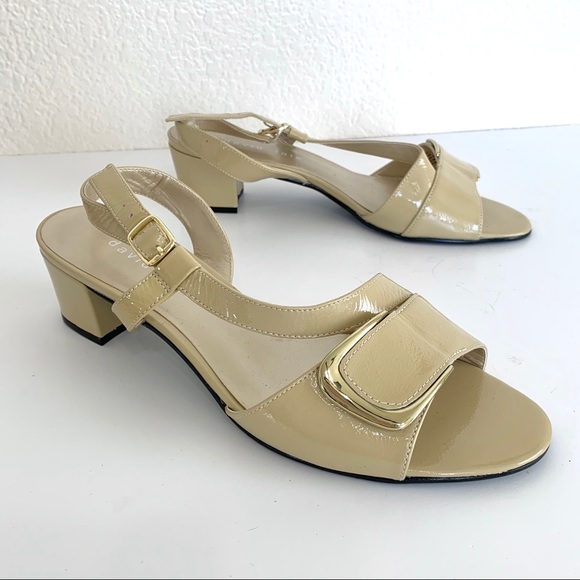 Vintage Shoes - Vintage 90s Patent Leather Beige Strappy Sandals